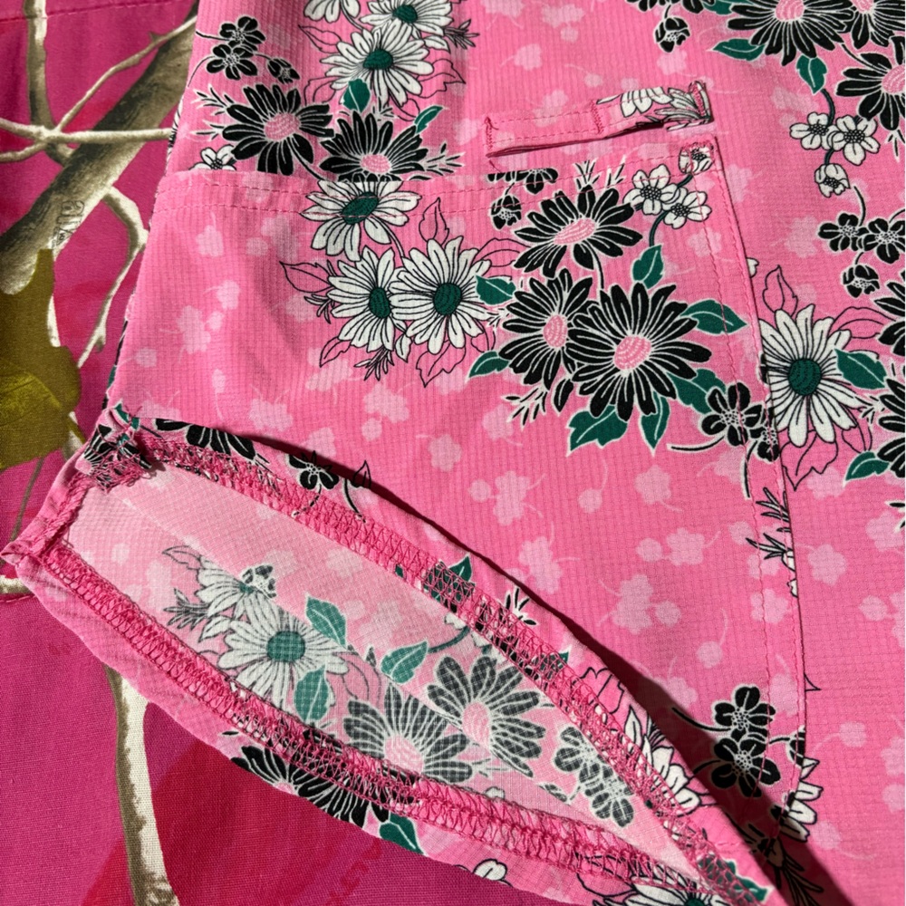 Heart Soul Floral Scrub Top - Picture 7 of 7
